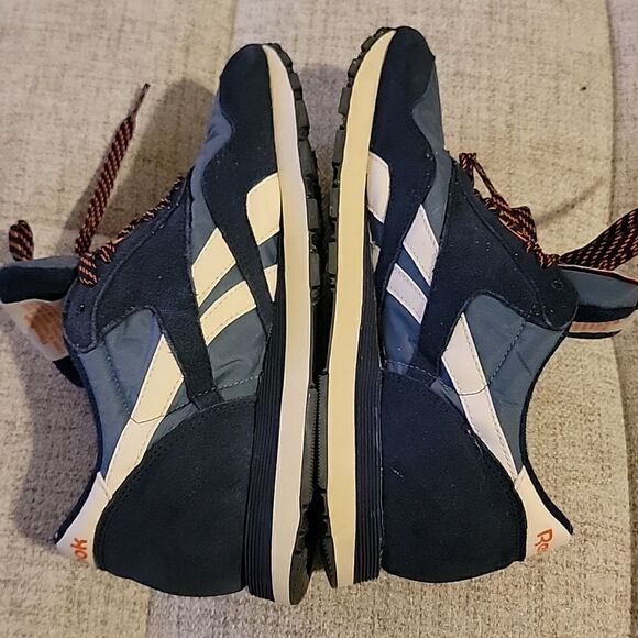 Redbook Classics   - Picture 6 of 7